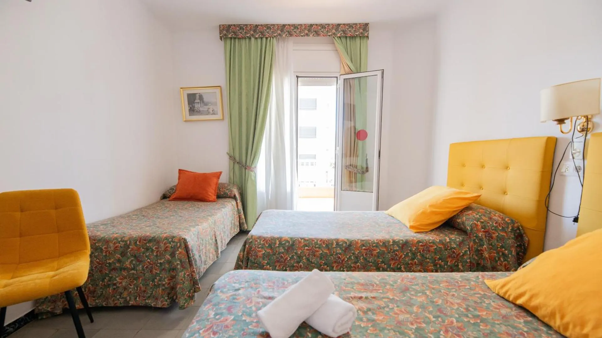 Hotel Montana By Bossh! Hotels Roses