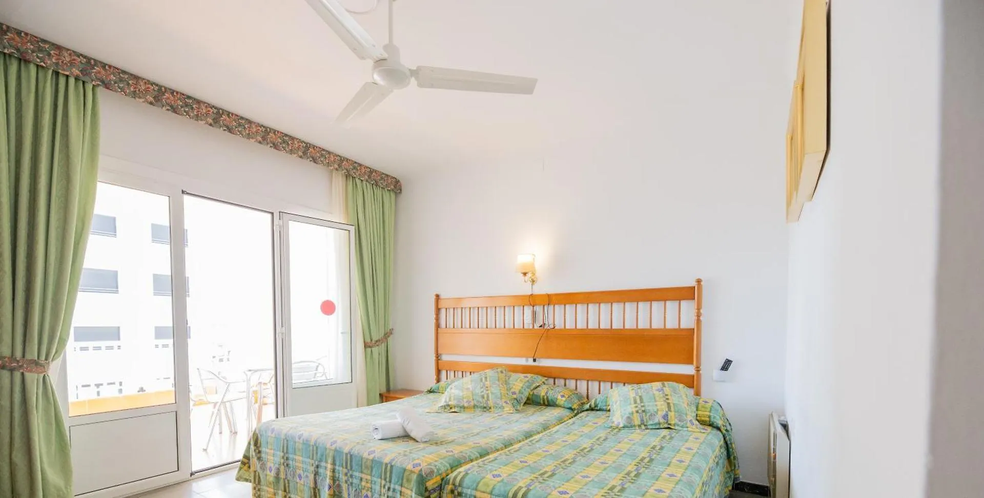 Hotel Montana By Bossh! Hotels Roses
