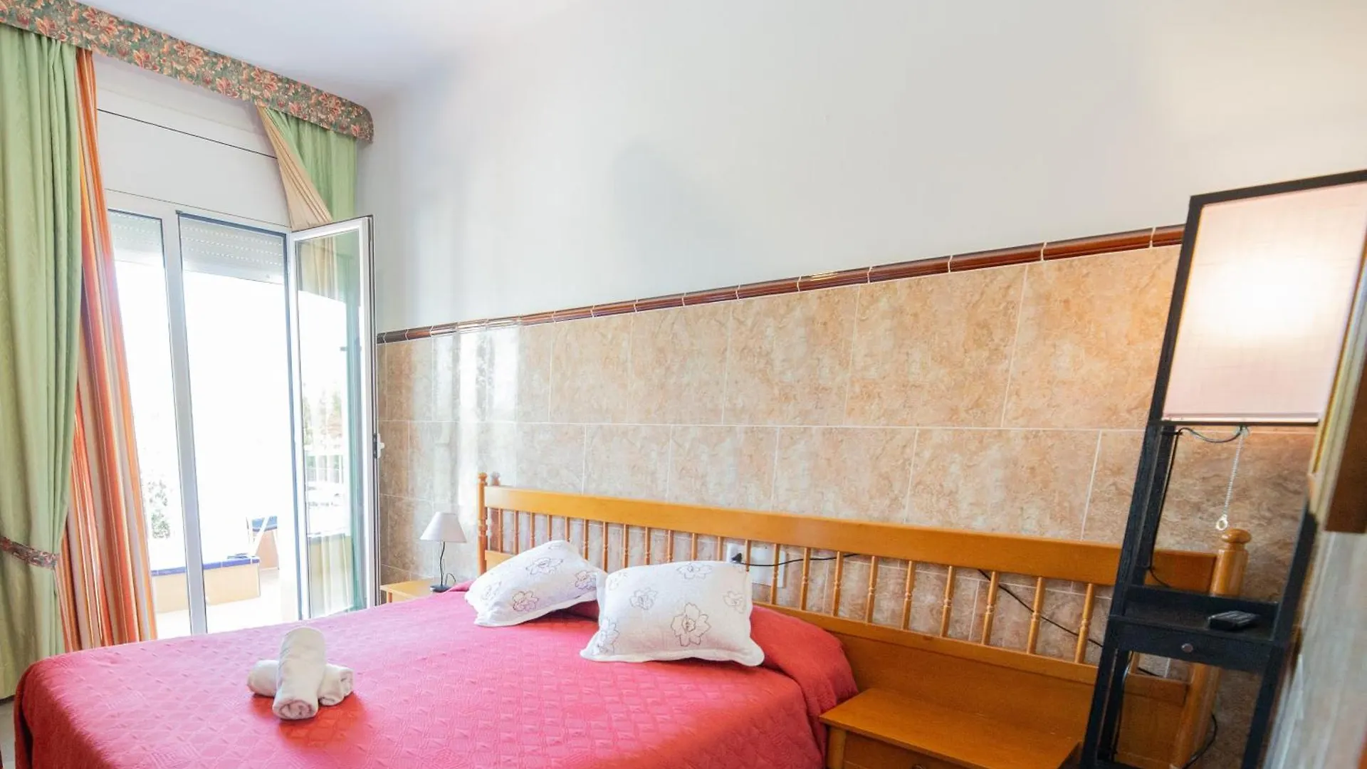 Hotel Montana By Bossh! Hotels Roses Espagne
